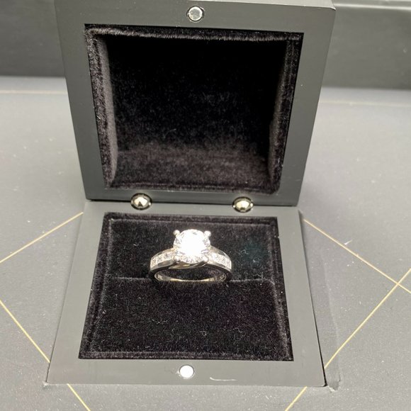 Diamond Nexus Engagement Ring / Statement Piece - Picture 13 of 15